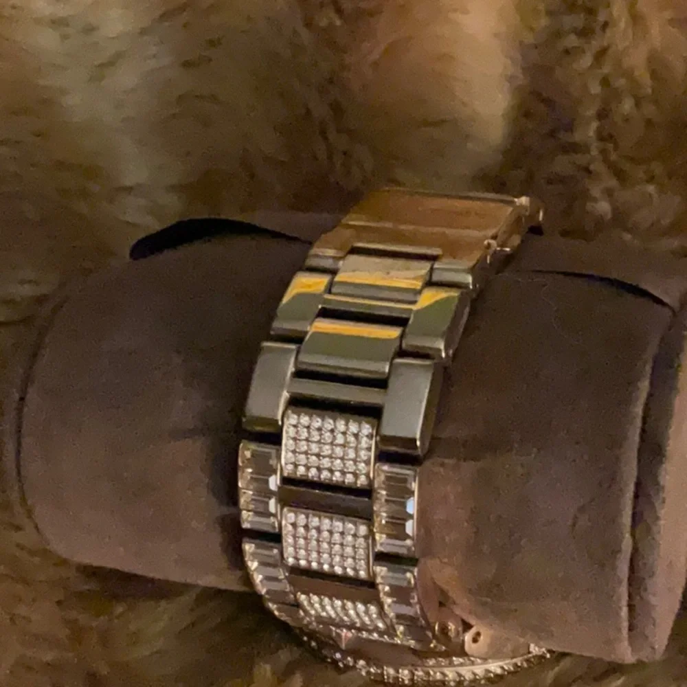 MICHAEL KORS JEWELED WATCH ROSE GOLD, see pix, new battery - Picture 4 of 13